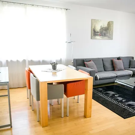 Schoene Mit Panoramablick Apartment *