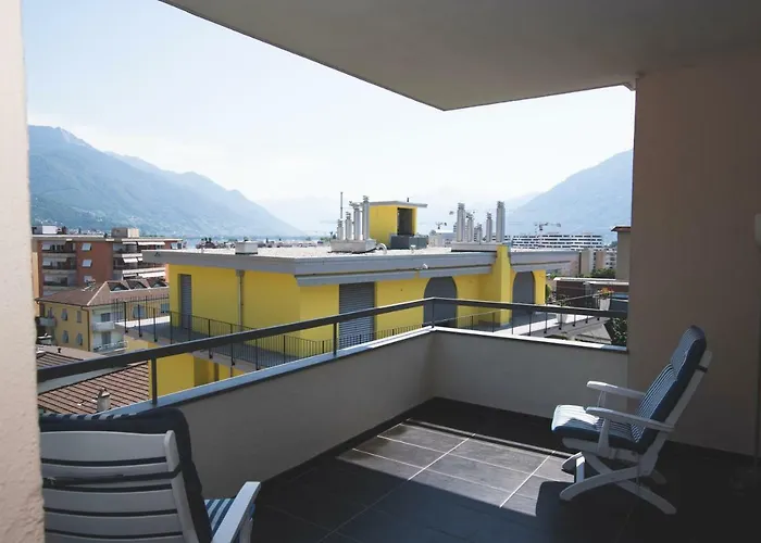 Schoene Mit Panoramablick Apartament