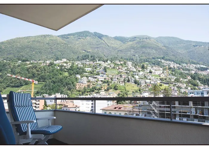 Schoene Mit Panoramablick Apartament