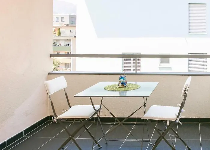 Schoene Mit Panoramablick Apartament Locarno